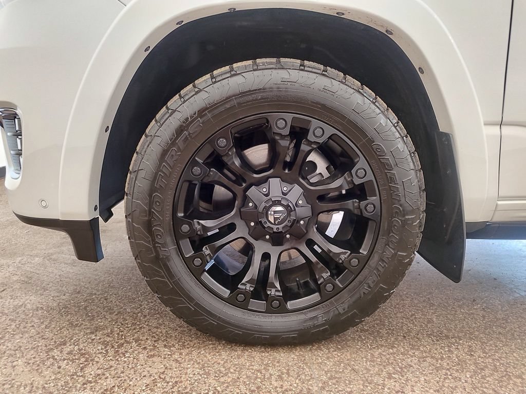 Used 2025 RAM 1500 Tungsten w/ Towing Technology Group AWD/4WD image 24