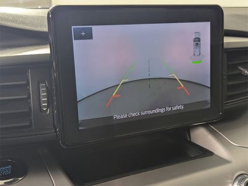 Used 2023 Ford Explorer XLT image 22