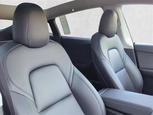 Used 2022 Tesla Model Y Performance image 21