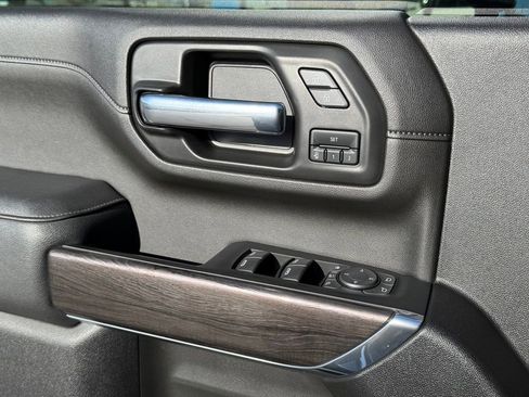 Used 2022 Chevrolet Silverado 2500 LTZ w/ LTZ Plus Package AWD/4WD image 26