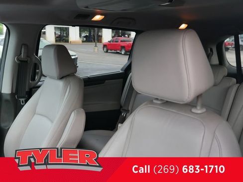 Used 2018 Honda Odyssey EX-L image 38