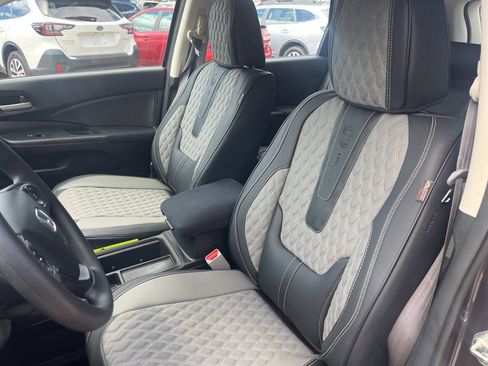 Used 2016 Honda CR-V LX image 12