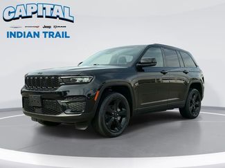 Used 2023 Jeep Grand Cherokee Altitude video 1