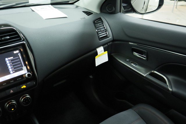 New 2027 Mitsubishi Outlander Sport SE FWD image 21