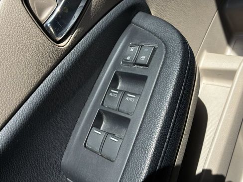 Used 2017 Honda Pilot EX-L image 12