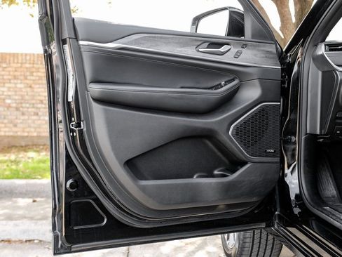 Used 2023 Jeep Grand Cherokee Overland w/ Luxury Tech Group IV image 52