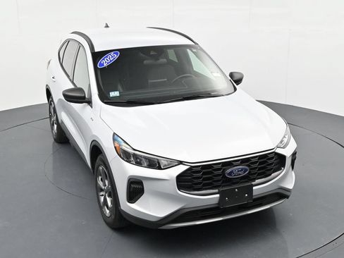 Used 2025 Ford Escape ST-Line AWD/4WD image 21