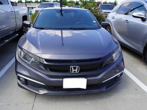 Used 2019 Honda Civic EX image 2