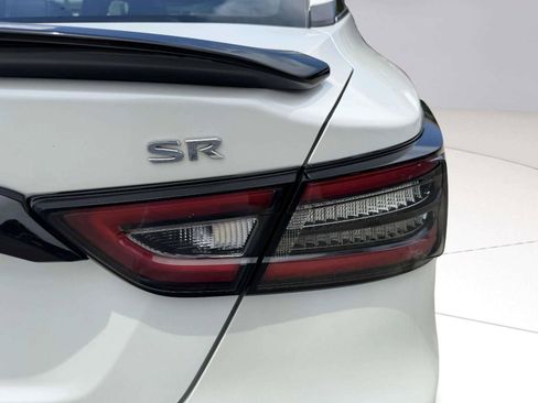 Used 2023 Nissan Maxima SR w/ Sport Mat Group FWD image 17