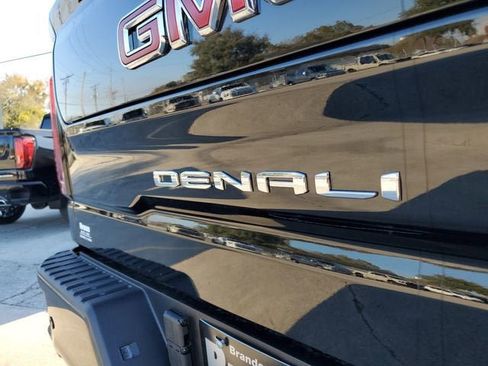New 2026 GMC Sierra 1500 Denali w/ Denali Reserve Package AWD/4WD image 9