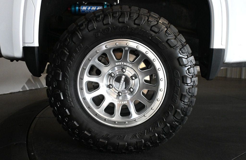 Used 2023 GMC Sierra 1500 Elevation w/ Preferred Package AWD/4WD image 9
