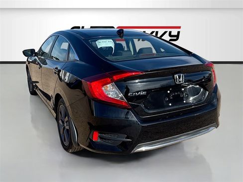 Used 2019 Honda Civic EX image 5