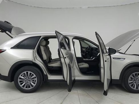 Used 2025 MAZDA CX-90 3.3 Turbo w/ Preferred Package AWD/4WD image 14