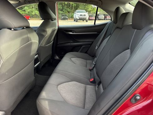 Used 2022 Toyota Camry LE FWD image 13