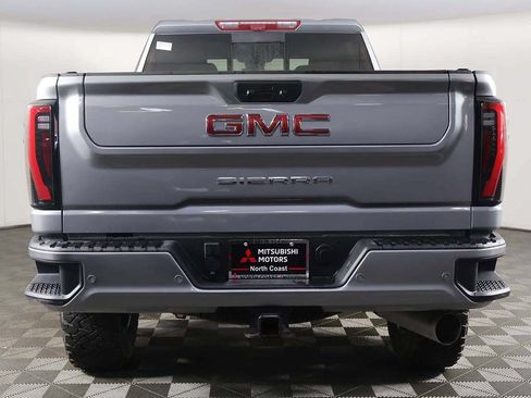 Used 2025 GMC Sierra 2500 AT4 w/ Technology Package AWD/4WD image 16
