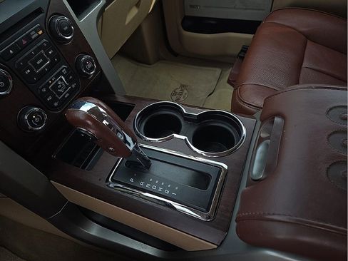 Used 2014 Ford F150 King Ranch w/ King Ranch Luxury Package image 20