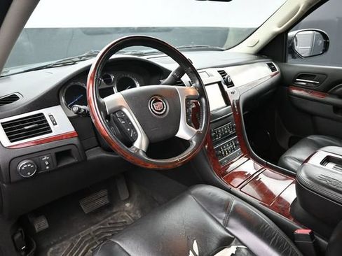 Used 2012 Cadillac Escalade Premium AWD/4WD image 11