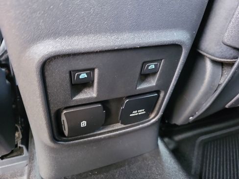 Used 2022 Ford Bronco Black Diamond AWD/4WD image 17