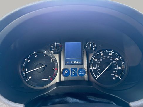 Used 2017 Lexus GX 460 image 24