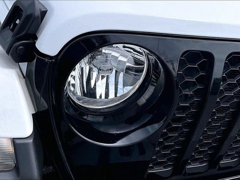 Used 2021 Jeep Gladiator Sport AWD/4WD image 33