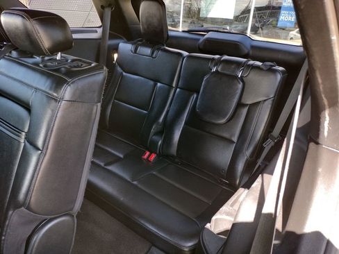 Used 2020 Ford Explorer XLT w/ Equipment Group 202A image 8