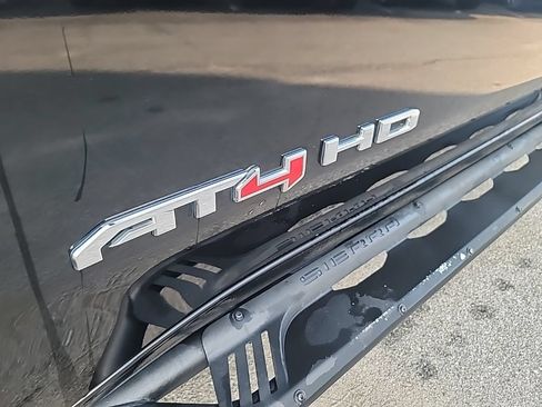 Used 2020 GMC Sierra 2500 AT4 w/ AT4 Premium Package AWD/4WD image 10