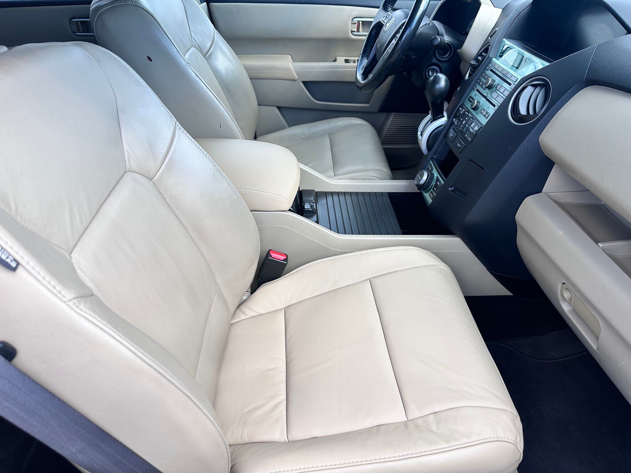Used 2011 Honda Pilot Touring image 11