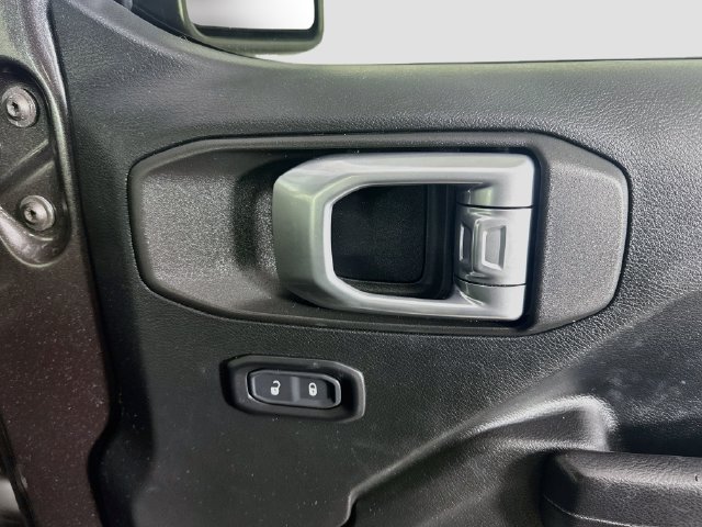 Used 2019 Jeep Wrangler Unlimited Rubicon AWD/4WD image 30