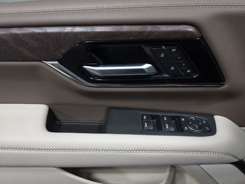 Used 2026 GMC Yukon XL Denali w/ Denali Reserve Package image 33