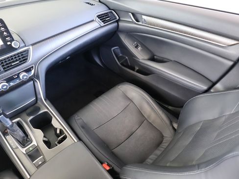 Used 2018 Honda Accord EX-L image 17