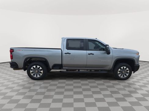 Used 2025 Chevrolet Silverado 2500 Custom w/ Custom Value Package AWD/4WD image 8