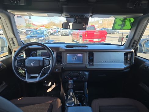 Used 2023 Ford Bronco Outer Banks image 15