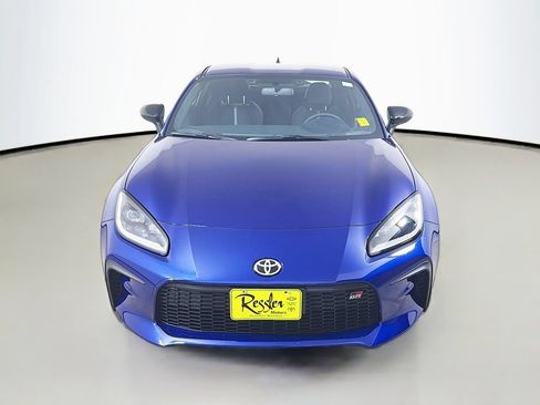 New 2026 Toyota GR86 Premium RWD image 2