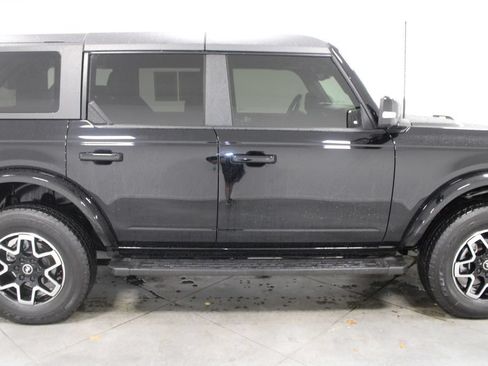 Used 2024 Ford Bronco Outer Banks AWD/4WD image 11