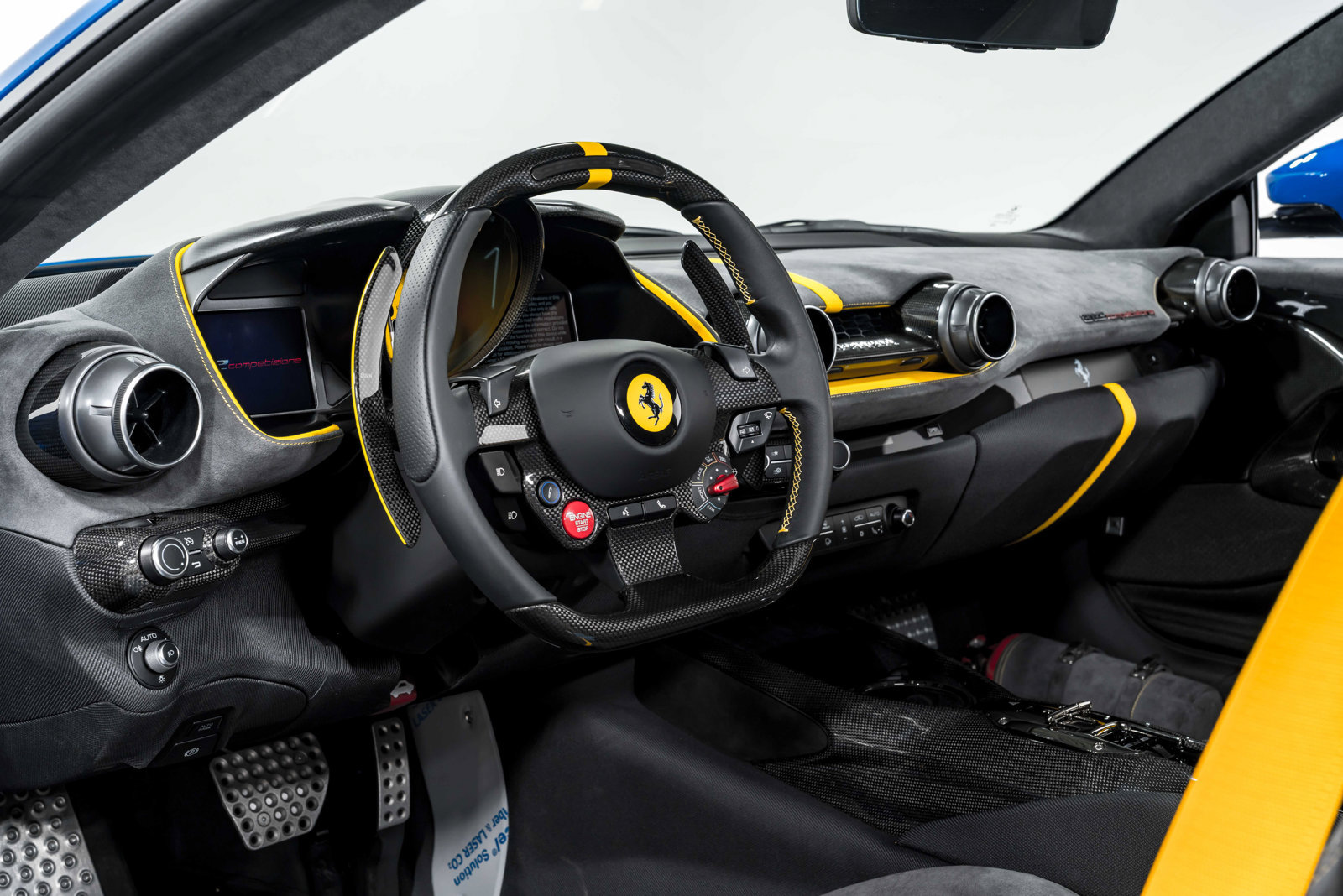 Used 2022 Ferrari 812 Competizione RWD image 19