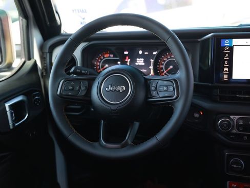 Used 2024 Jeep Wrangler Unlimited Sport AWD/4WD image 27