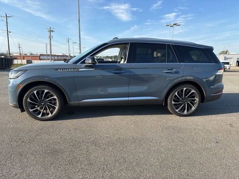 Used 2025 Lincoln Aviator Reserve w/ Illumination Package RWD image 5
