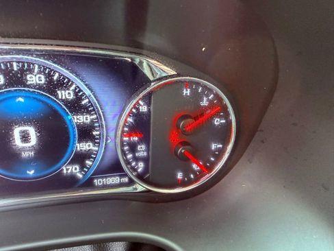 Used 2019 GMC Acadia Denali image 22