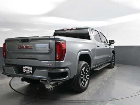 Used 2023 GMC Sierra 1500 AT4 w/ Technology Package AWD/4WD image 7