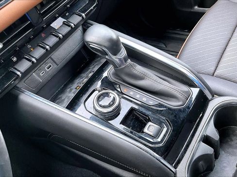 Used 2023 GMC Canyon AT4 w/ AT4 Premium Package image 19