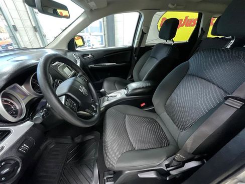 Used 2019 Dodge Journey SE image 10