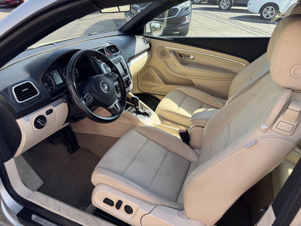 Used 2012 Volkswagen Eos Komfort FWD image 7