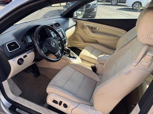 Used 2012 Volkswagen Eos Komfort FWD image 7