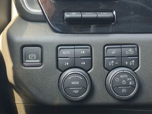 Used 2024 Chevrolet Silverado 3500 High Country w/ High Country Premium Package image 29