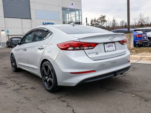 Used 2017 Hyundai Elantra SE FWD image 10