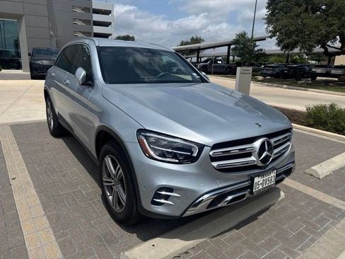 Used 2022 Mercedes-Benz GLC 300 image 2
