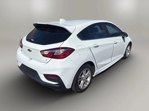 Used 2017 Chevrolet Cruze LT w/ Convenience Package FWD image 5