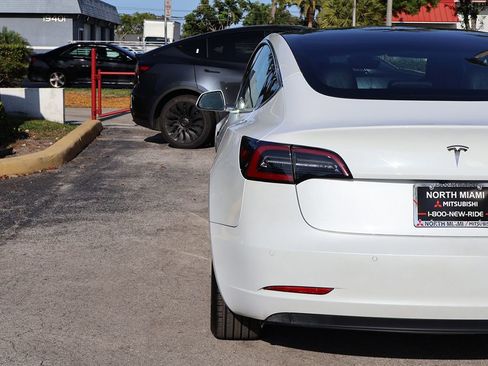Used 2019 Tesla Model 3 Long Range RWD image 13