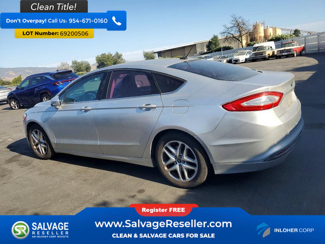 Used 2016 Ford Fusion SE FWD image 3