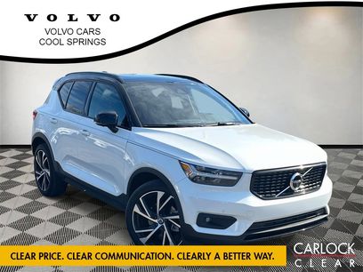 Used 2022 Volvo XC40 T5 R-Design w/ Advanced Package